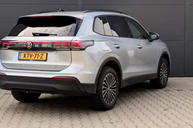 Volkswagen Tiguan (2026) thumbnail 2