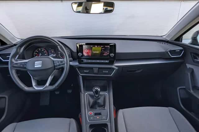 SEAT Leon (2024) thumbnail 5
