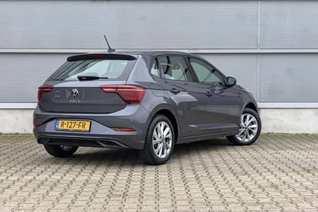Volkswagen Polo (2022) thumbnail 2