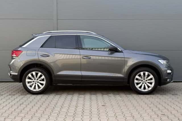 Volkswagen T-Roc (2020) thumbnail 3
