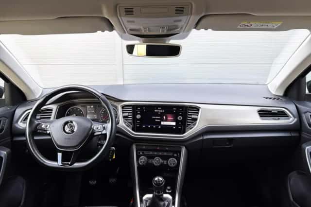 Volkswagen T-Roc (2020) thumbnail 5