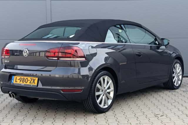 Volkswagen Golf (2015) thumbnail 2