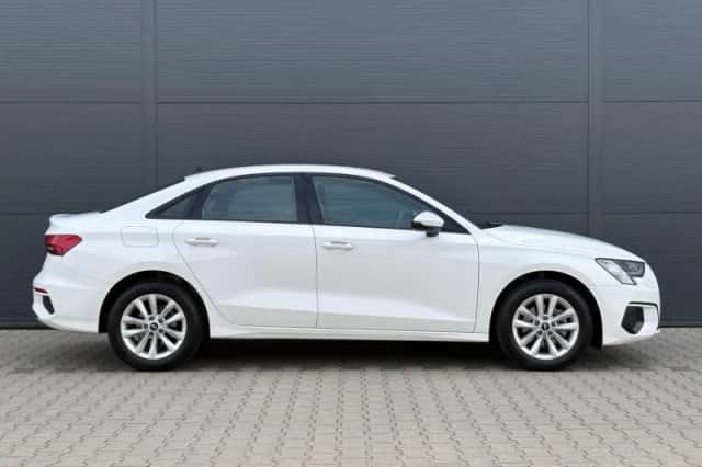 Audi A3 (2022) thumbnail 3