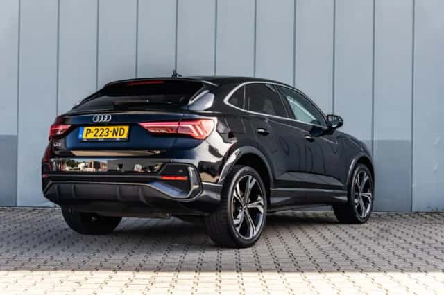 Audi Q3 (2021) thumbnail 2