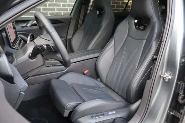 Volkswagen Passat (2025) thumbnail 4