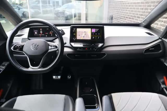 Volkswagen ID.3 (2023) thumbnail 5