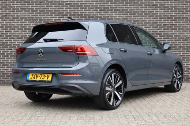 Volkswagen Golf (2026) thumbnail 2