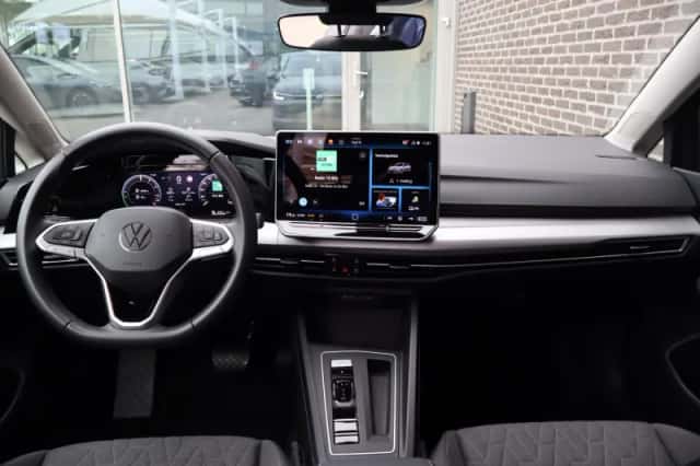 Volkswagen Golf (2026) thumbnail 5