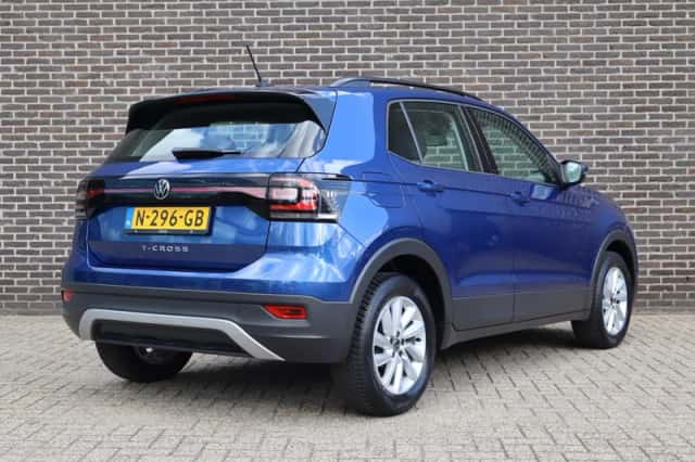 Volkswagen T-Cross (2021) thumbnail 2