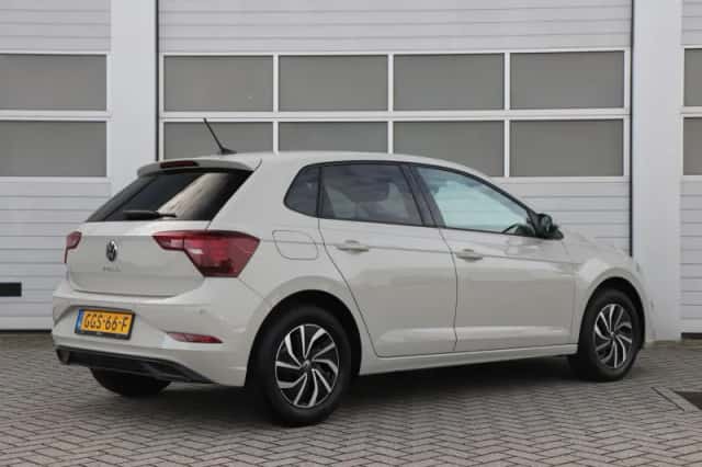 Volkswagen Polo (2024) thumbnail 2