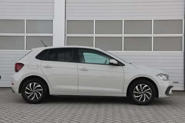 Volkswagen Polo (2024) thumbnail 3