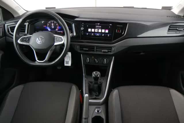 Volkswagen Polo (2024) thumbnail 5