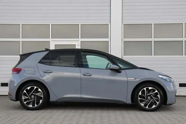 Volkswagen ID.3 (2023) thumbnail 3