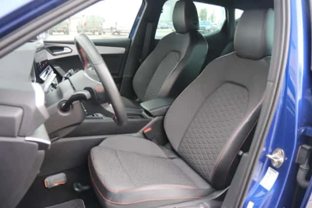 SEAT Leon (2021) thumbnail 4