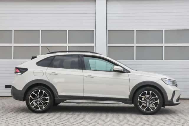 Volkswagen Taigo (2023) thumbnail 3