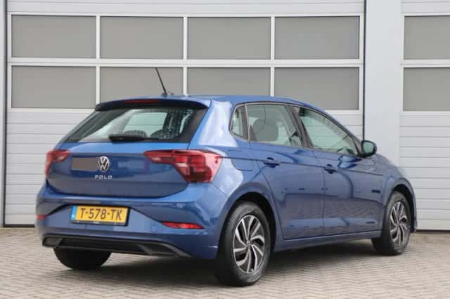 Volkswagen Polo (2023) thumbnail 2