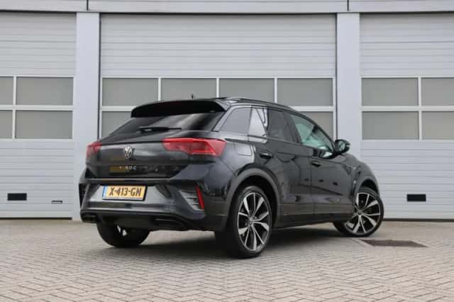 Volkswagen T-Roc (2023) thumbnail 2