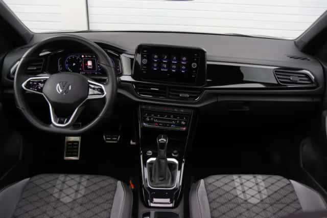 Volkswagen T-Roc (2023) thumbnail 5