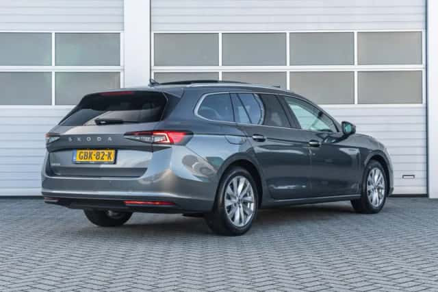 Škoda Superb (2024) thumbnail 2