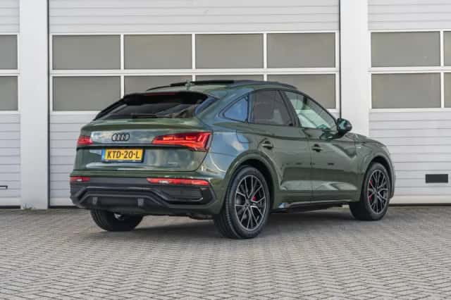 Audi Q5 (2023) thumbnail 2