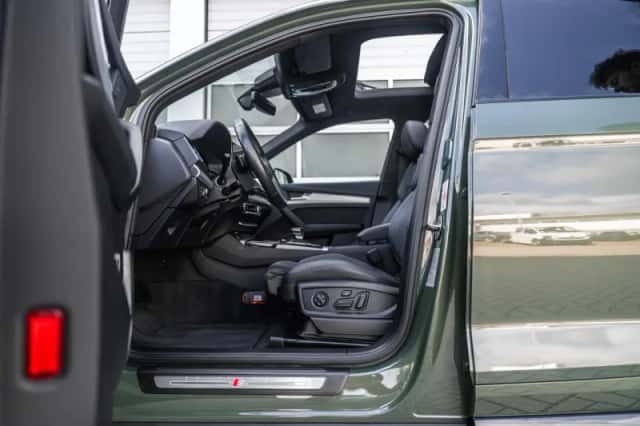 Audi Q5 (2023) thumbnail 4