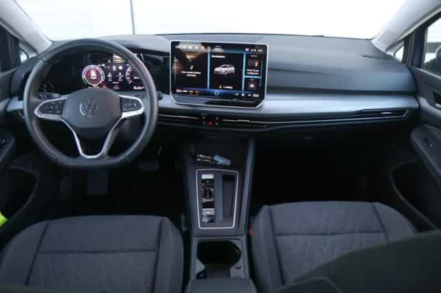 Volkswagen Golf (2026) thumbnail 5