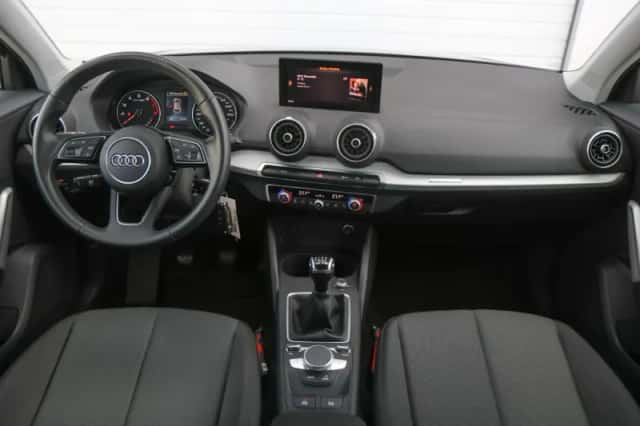 Audi Q2 (2023) thumbnail 5