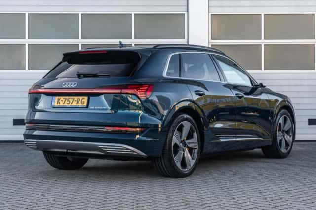 Audi e-tron (2018) thumbnail 2