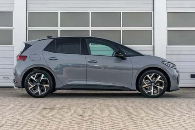 Volkswagen ID.3 (2026) thumbnail 3
