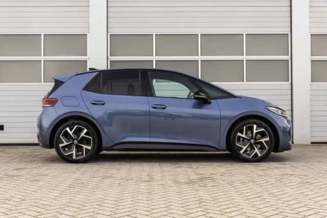 Volkswagen ID.3 (2026) thumbnail 3