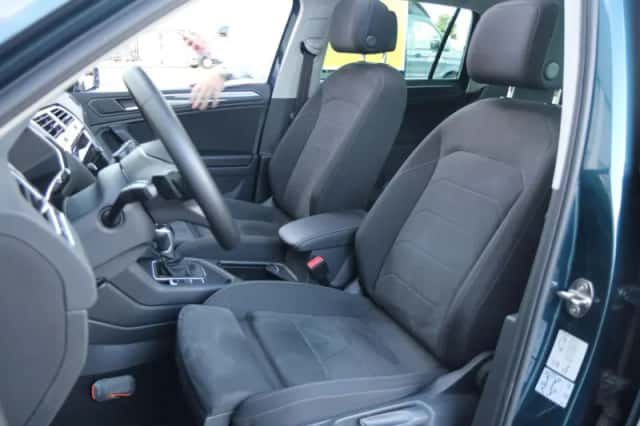 Volkswagen Tiguan (2023) thumbnail 4