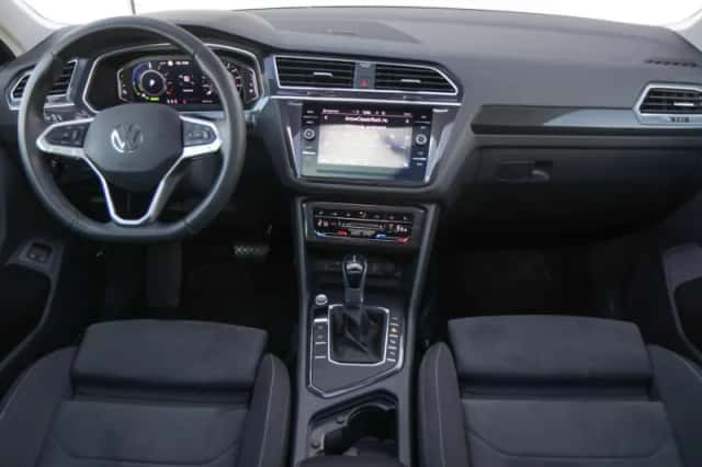 Volkswagen Tiguan (2023) thumbnail 5