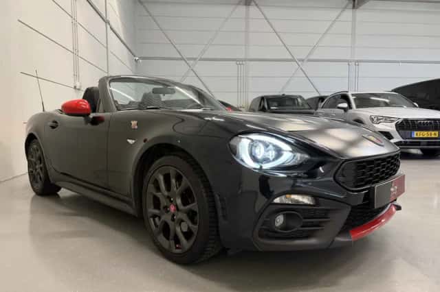 Fiat 124 Spider (2017) thumbnail 4