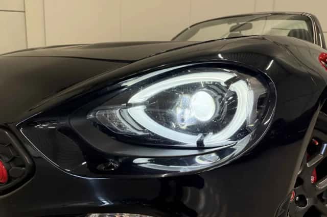 Fiat 124 Spider (2017) thumbnail 5