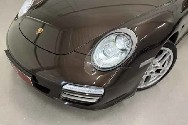 Porsche 911 (2011) thumbnail 2