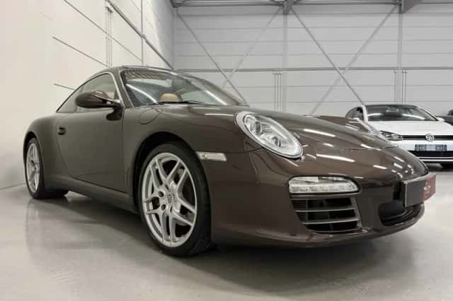 Porsche 911 (2011) thumbnail 5