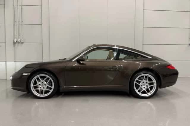 Porsche 911 (2011) thumbnail 6