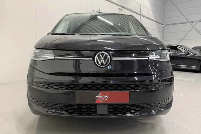 Volkswagen Multivan (2022) thumbnail 5