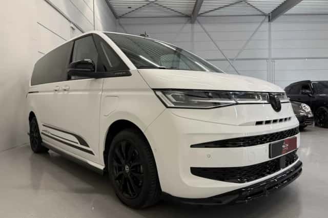 Volkswagen Multivan (2022) thumbnail 5