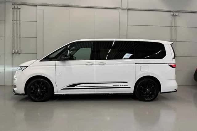 Volkswagen Multivan (2022) thumbnail 6
