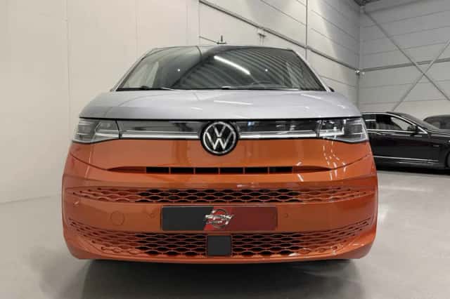 Volkswagen Multivan (2023) thumbnail 4