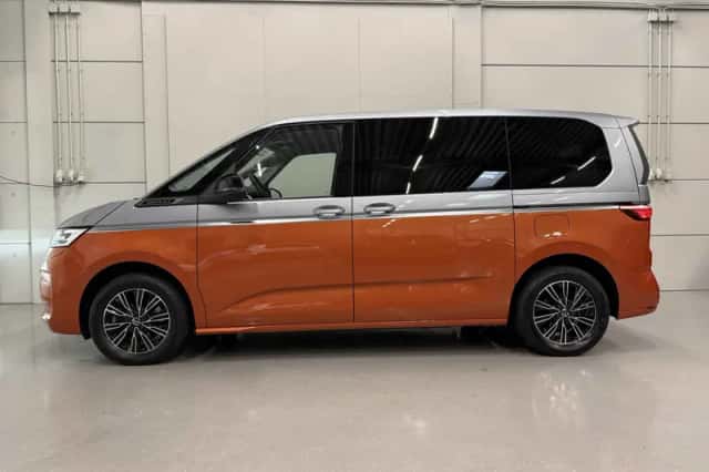 Volkswagen Multivan (2023) thumbnail 6