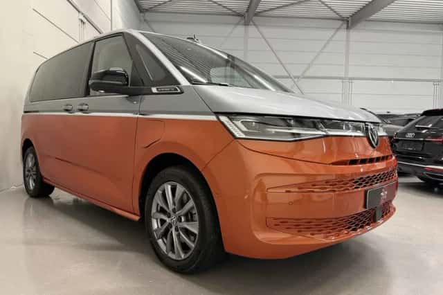 Volkswagen Multivan (2023) thumbnail 5