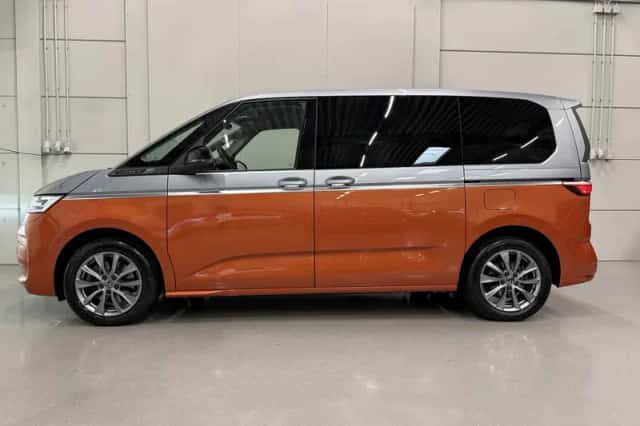 Volkswagen Multivan (2023) thumbnail 6