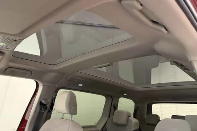 Volkswagen Multivan (2023) thumbnail 3