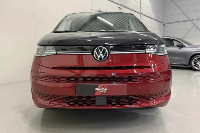 Volkswagen Multivan (2023) thumbnail 4