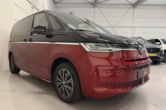 Volkswagen Multivan (2023) thumbnail 6