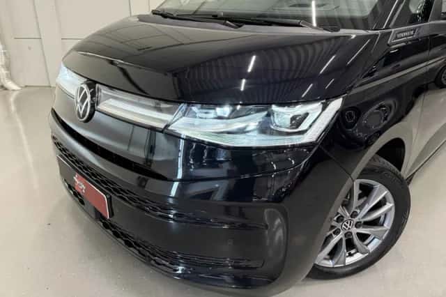 Volkswagen Multivan (2022) thumbnail 2