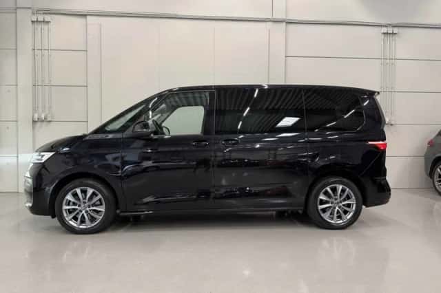 Volkswagen Multivan (2022) thumbnail 6