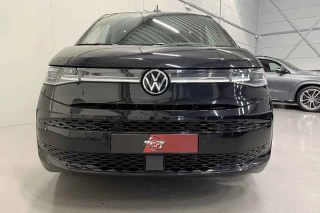 Volkswagen Multivan (2022) thumbnail 4